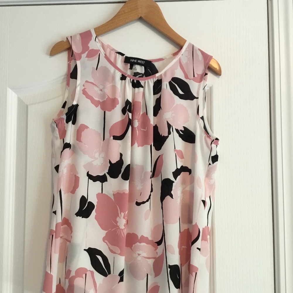 Nine West Sleeveless Summer Top